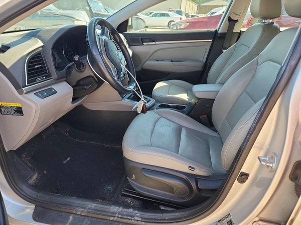 2017 HYUNDAI ELANTRA