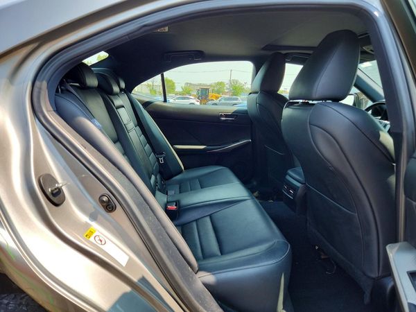 2016 LEXUS IS 300
