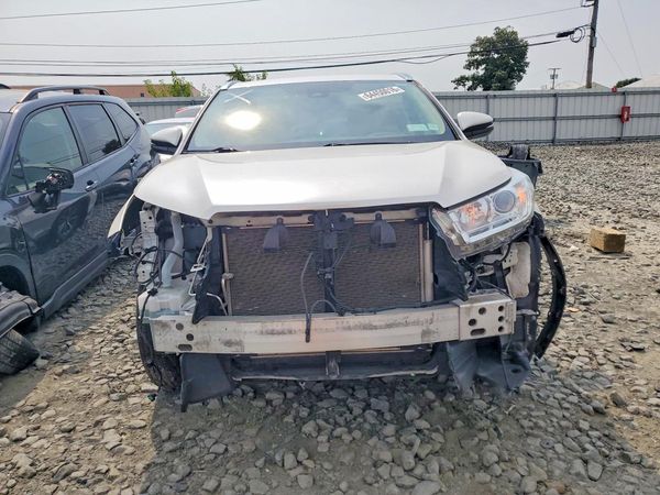 2019 TOYOTA HIGHLANDER SE/XLE