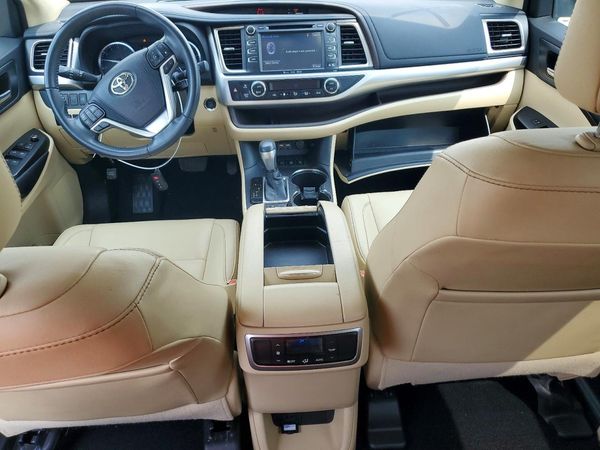 2019 TOYOTA HIGHLANDER SE/XLE