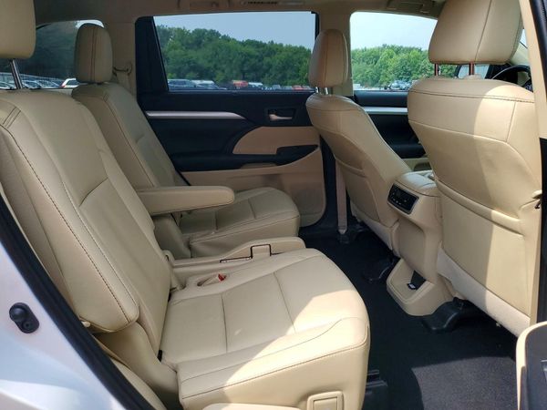 2019 TOYOTA HIGHLANDER SE/XLE