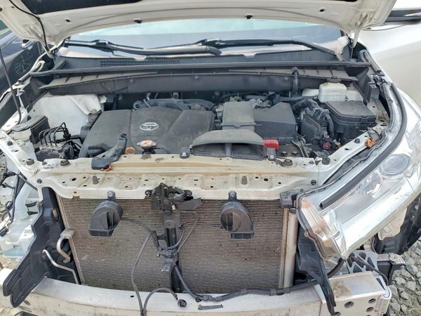 2019 TOYOTA HIGHLANDER SE/XLE