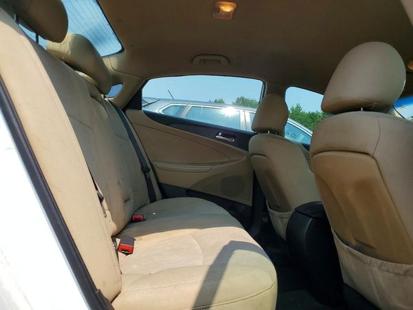 2013 HYUNDAI SONATA GLS/ GLS Popular