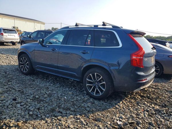 2019 VOLVO XC90 Momentum