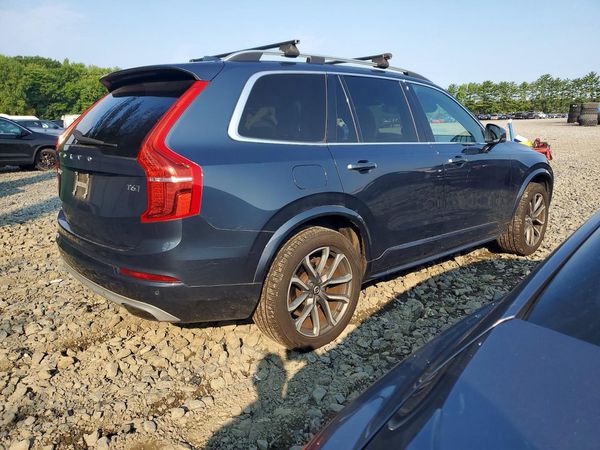 2019 VOLVO XC90 Momentum