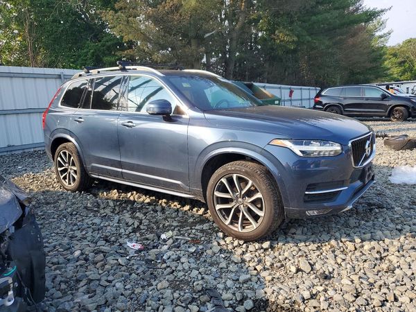 2019 VOLVO XC90 Momentum