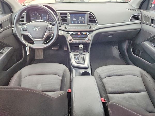 2017 HYUNDAI ELANTRA