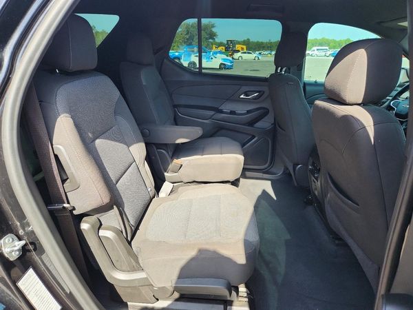 2023 CHEVROLET TRAVERSE LT