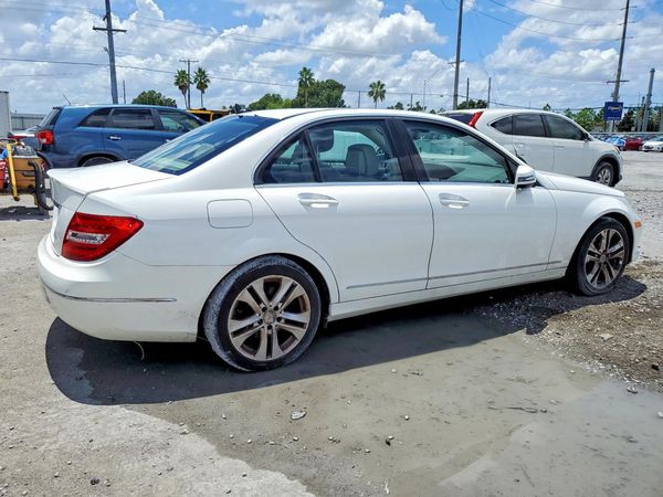 2013 MERCEDES-BENZ C