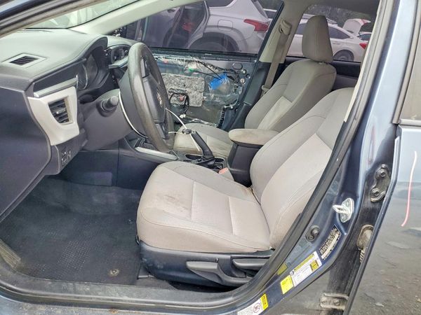 2015 TOYOTA COROLLA