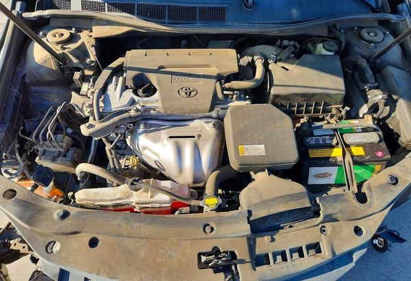 2016 TOYOTA CAMRY — Engine bay