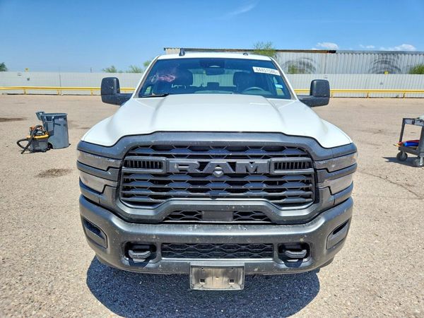 2026 RAM 2500 TRADESMAN CREW