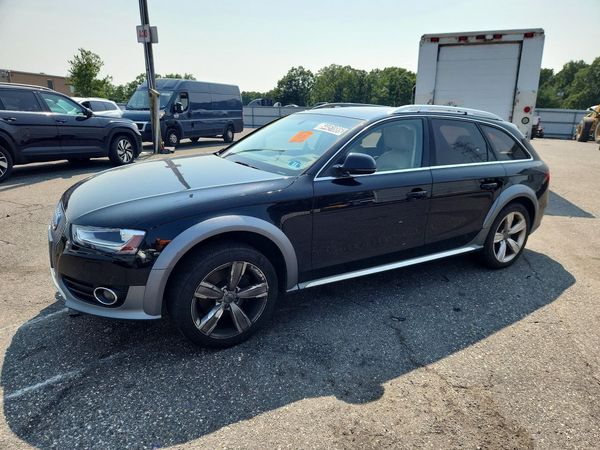 2013 AUDI A4 quattro Premium Plus — Front 3/4
