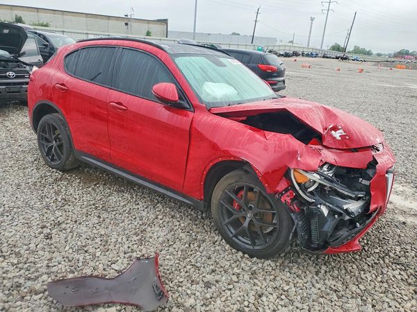 2019 ALFA ROMEO STELVIO AWD — Passenger 3/4
