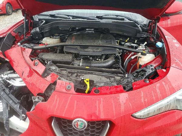 2019 ALFA ROMEO STELVIO AWD — Engine bay