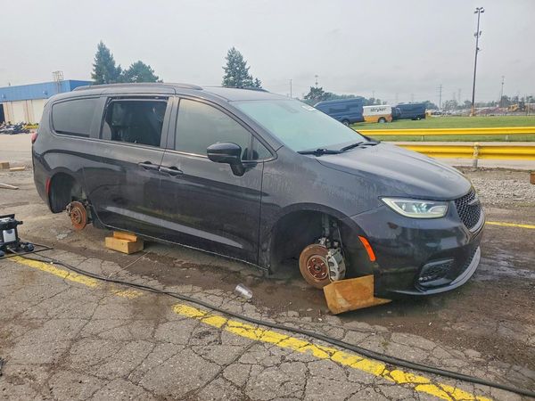 2021 CHRYSLER PACIFICA Touring L