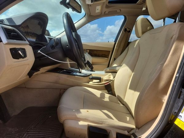 2014 BMW 320