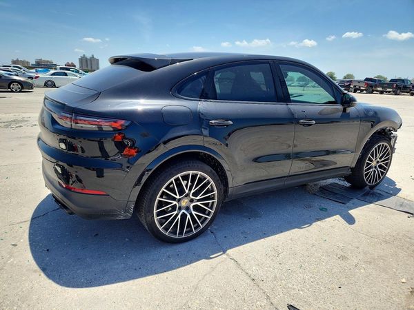 2020 PORSCHE CAYENNE