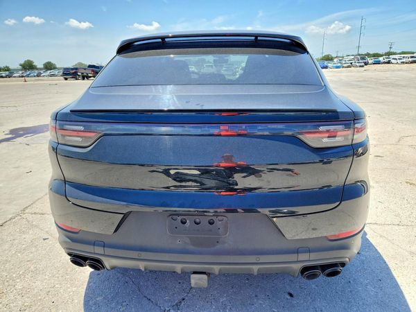 2020 PORSCHE CAYENNE