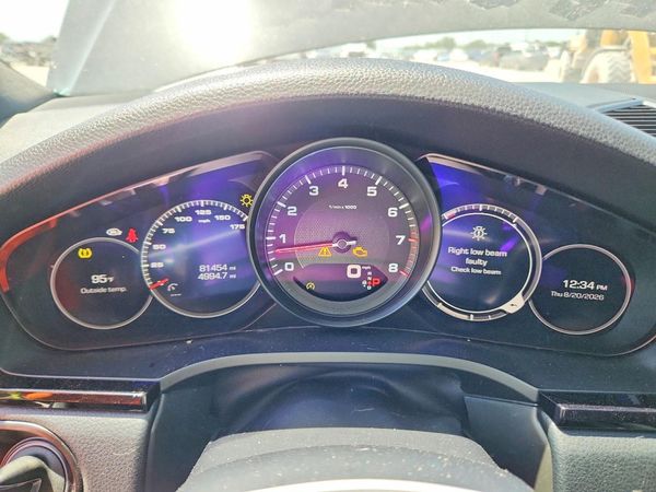 2020 PORSCHE CAYENNE