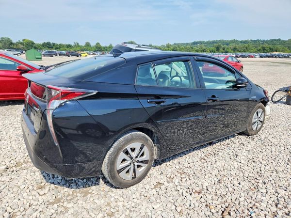 2017 TOYOTA PRIUS