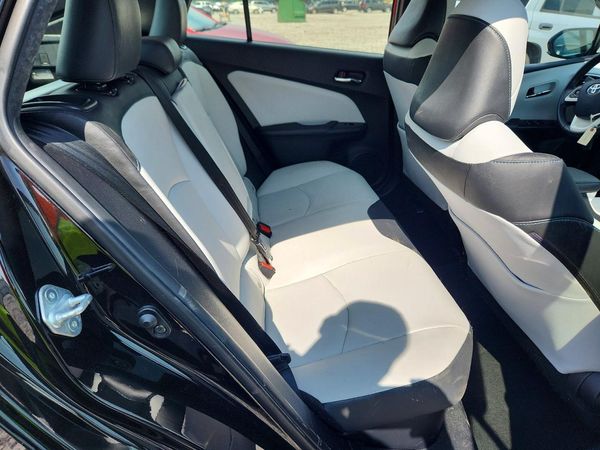 2017 TOYOTA PRIUS