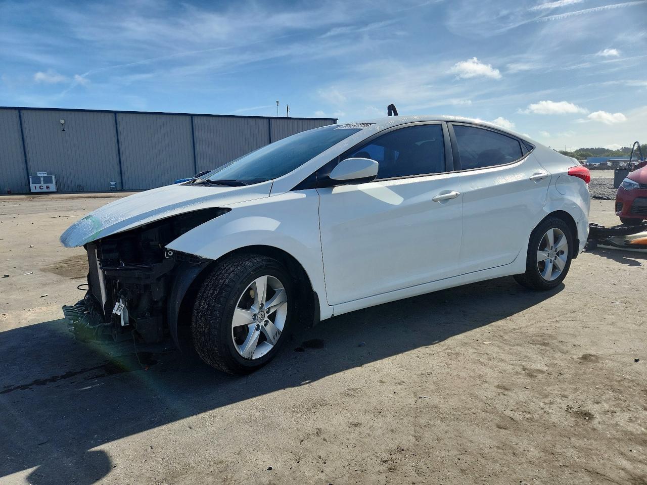 2013 HYUNDAI ELANTRA