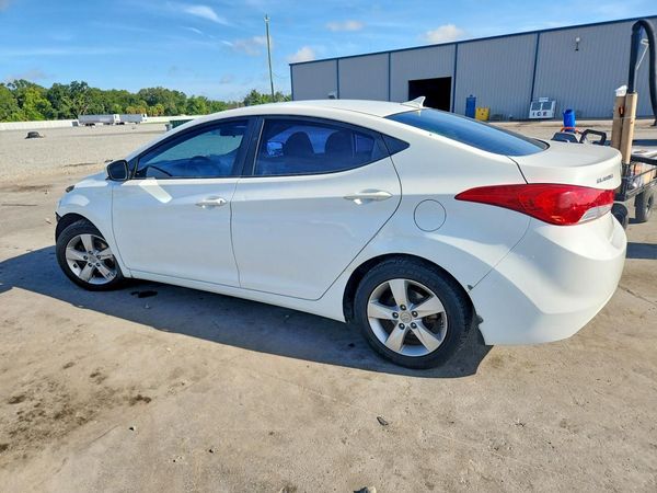 2013 HYUNDAI ELANTRA