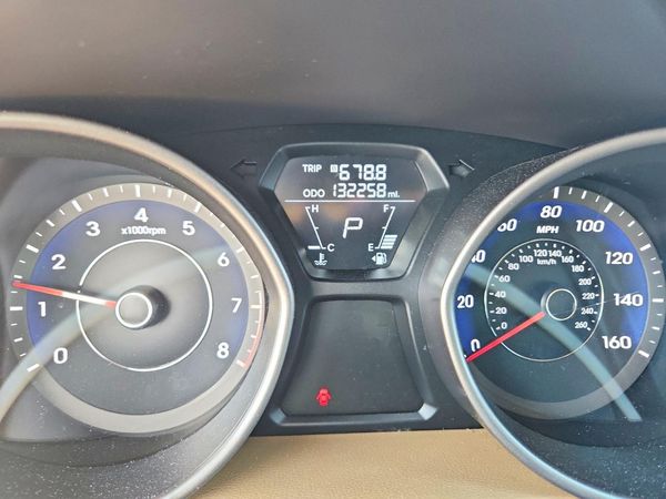 2013 HYUNDAI ELANTRA
