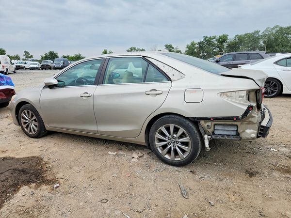 2016 TOYOTA CAMRY