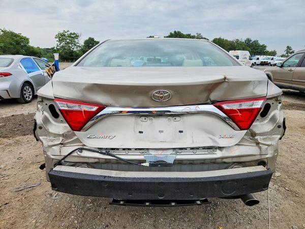 2016 TOYOTA CAMRY