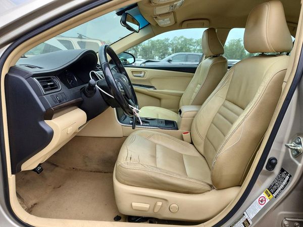 2016 TOYOTA CAMRY