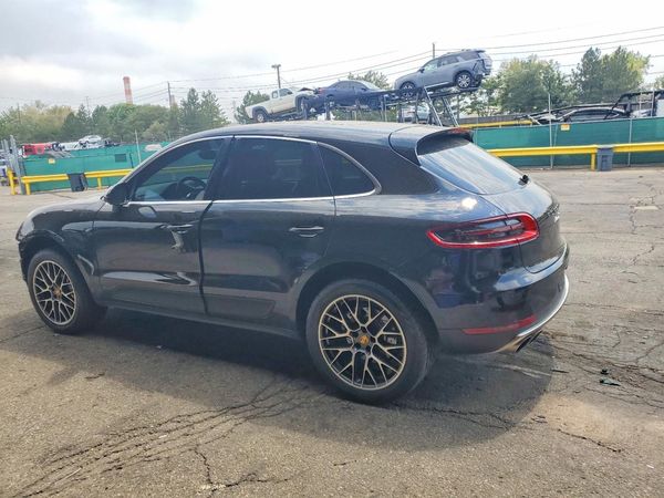 2015 PORSCHE MACAN
