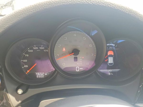 2015 PORSCHE MACAN