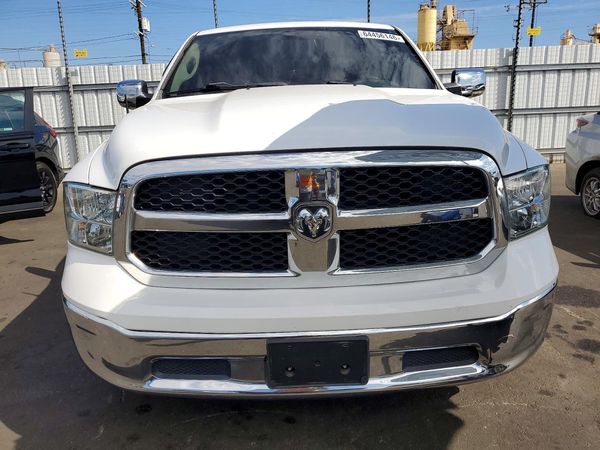 2015 RAM 1500 ST