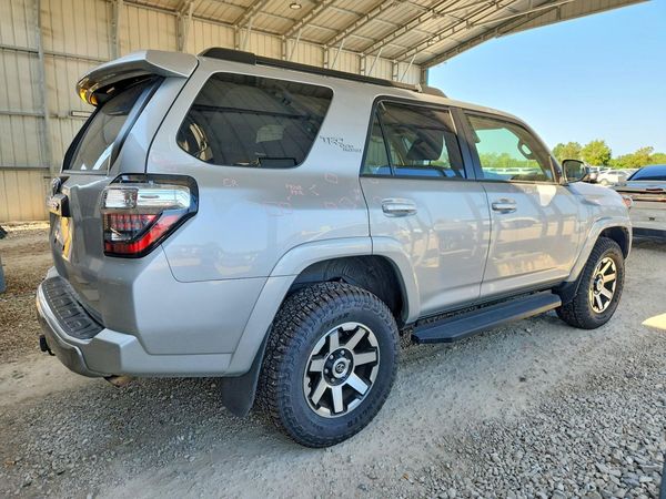 2020 TOYOTA 4RUNNER Base Grade