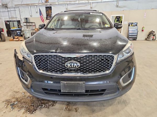 2016 KIA SORENTO L / LX