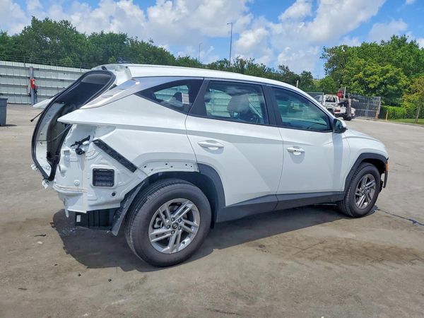 2026 HYUNDAI TUCSON SE