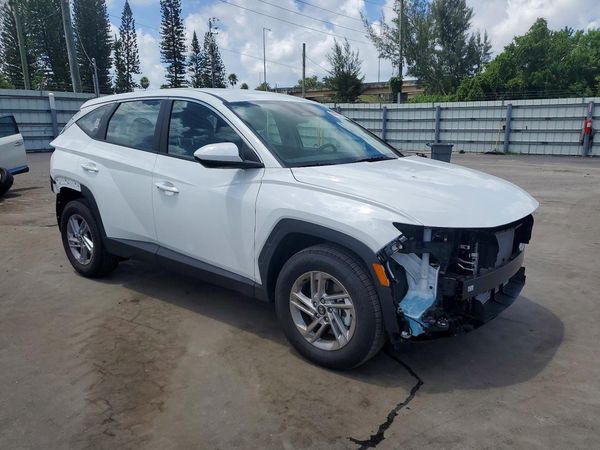 2026 HYUNDAI TUCSON SE