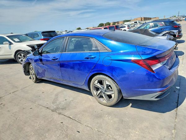 2023 HYUNDAI ELANTRA