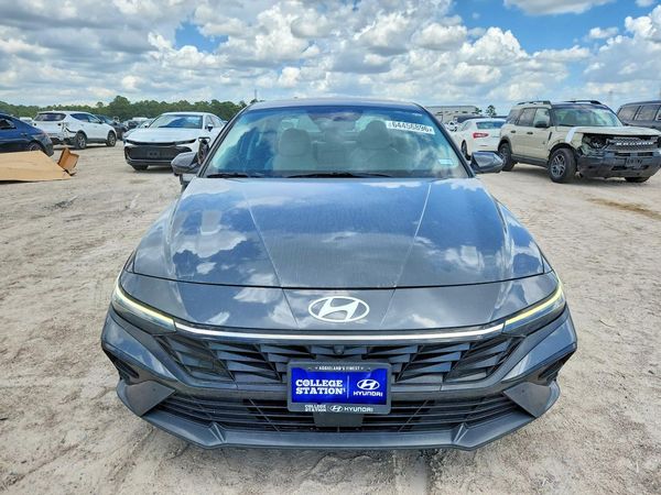 2024 HYUNDAI ELANTRA Limited