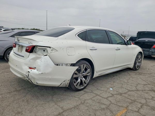 2016 INFINITI Q70L