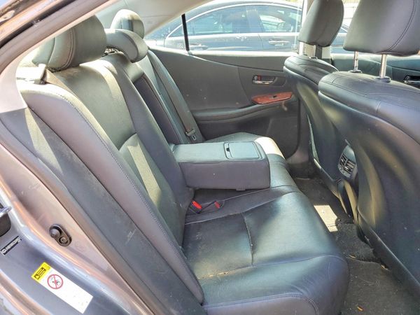 2012 LEXUS HS