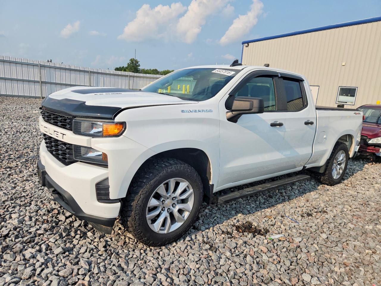 2021 CHEVROLET SILVERADO Custom — Front 3/4