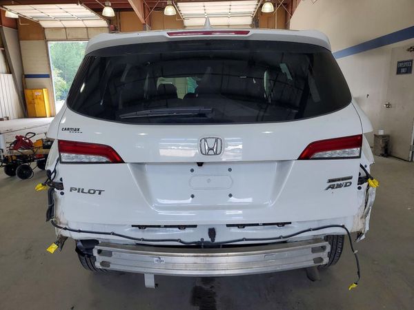 2022 HONDA PILOT SE