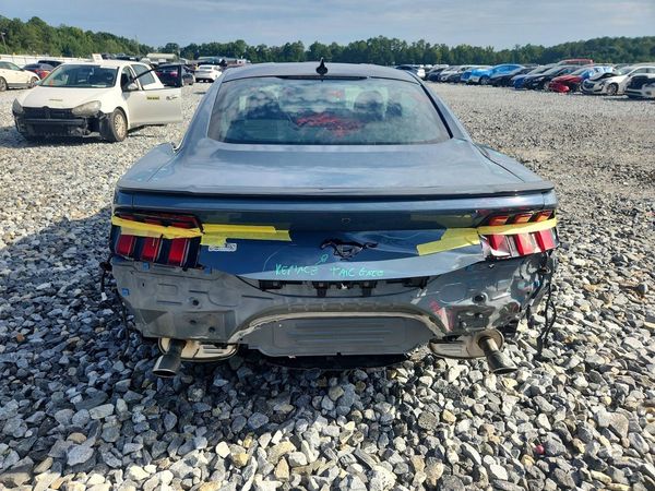 2026 FORD MUSTANG I4
