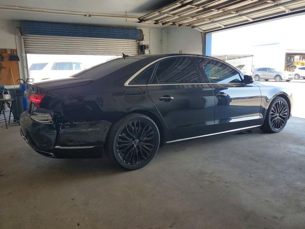 2015 AUDI A8