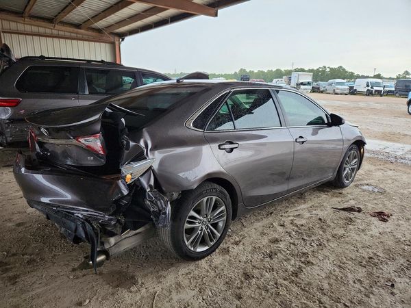 2015 TOYOTA CAMRY
