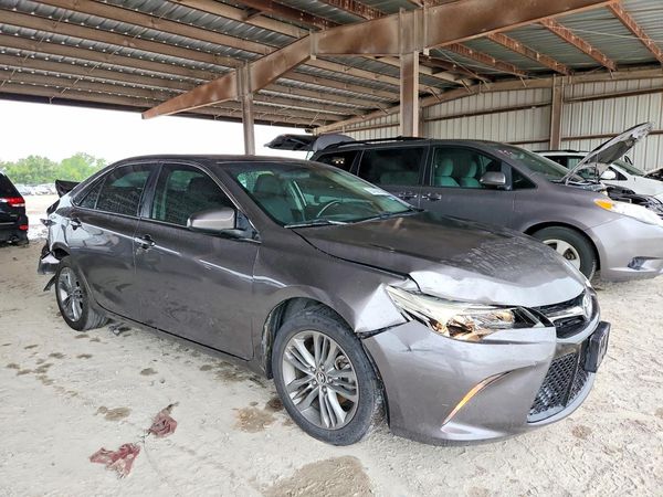 2015 TOYOTA CAMRY