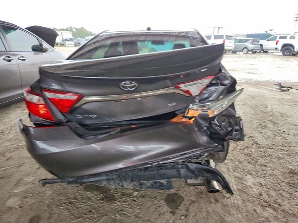 2015 TOYOTA CAMRY